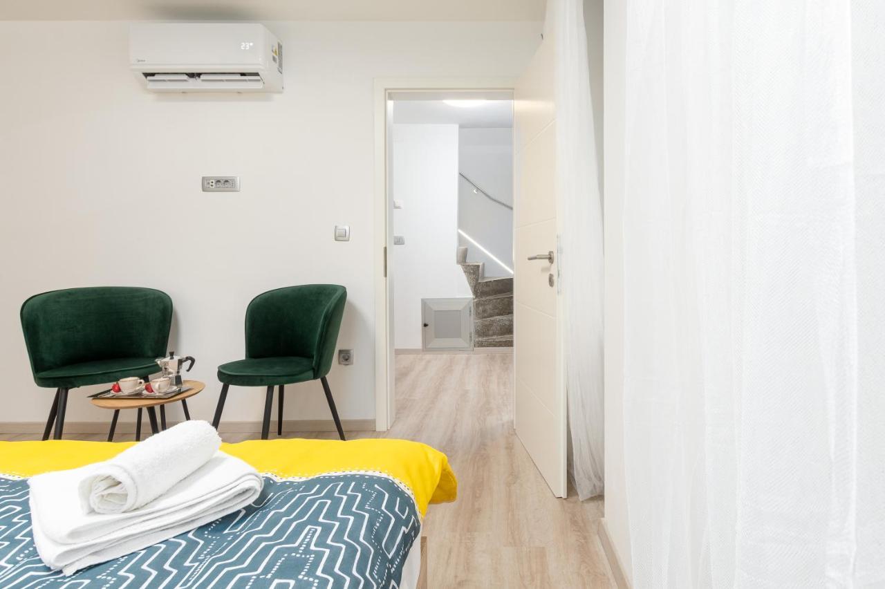 Apartment Ena Near Pula Amphitheater Exterior photo
